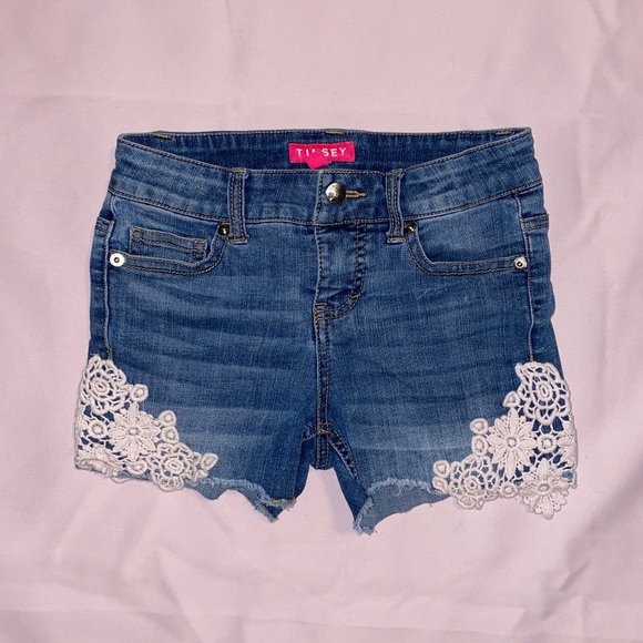 Girl's Knit Lace Design Shorts, M - Picture 1 of 5